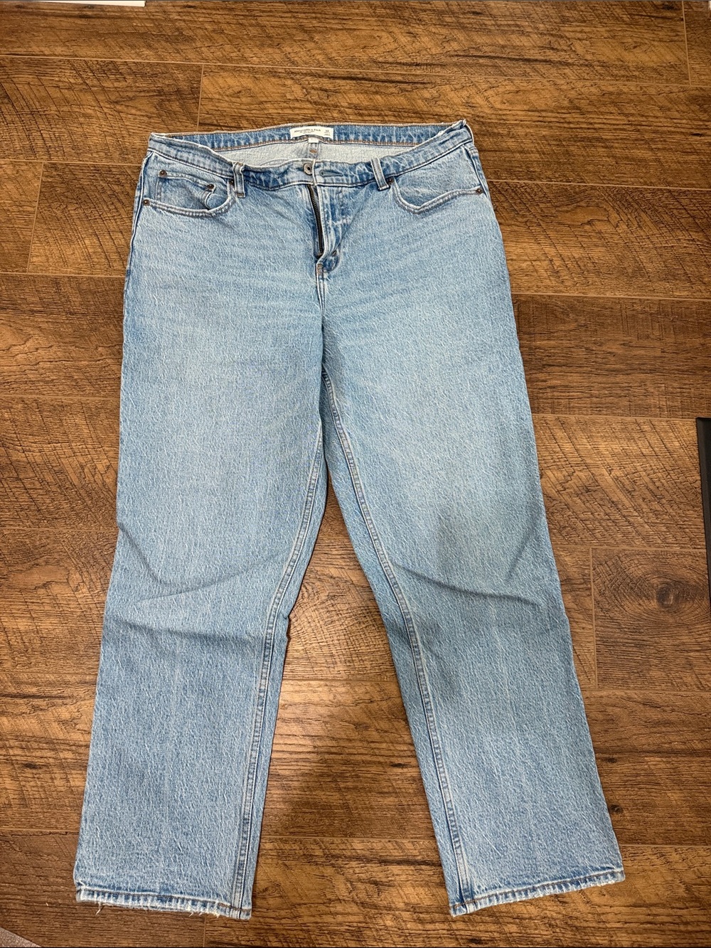 Abercrombie & Fitch Light Wash Straight Leg Jeans